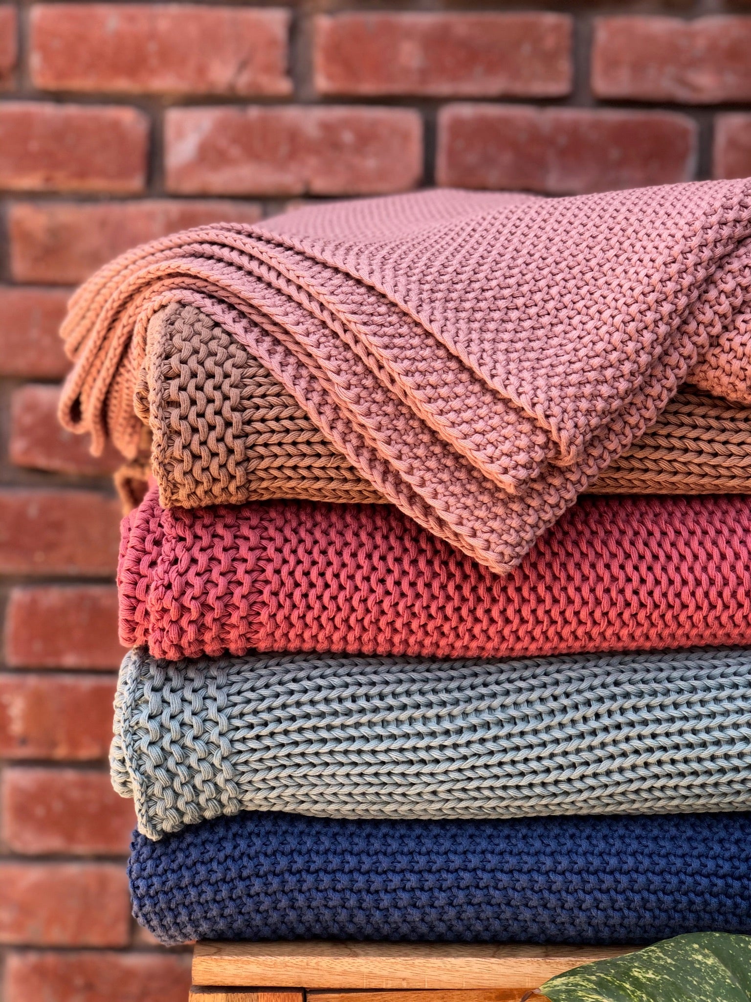 Harmony Knitted Throw – Darzzi - Main Image